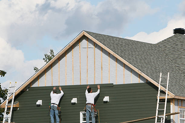 Professional Siding technician working in Union Grove, NC